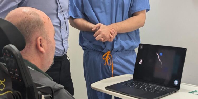 NEURALINK AVANZA EN IMPLANTES CEREBRALES CON ENSAYOS EN HUMANOS Y PROYECTOS PARA “VER” DE NUEVO 1 NEURALINK AVANZA EN IMPLANTES CEREBRALES CON ENSAYOS EN HUMANOS Y PROYECTOS PARA “VER” DE NUEVO