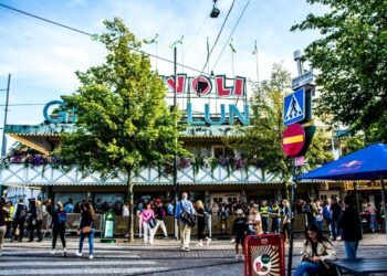 MULTAN A PARQUE DE ATRACCIONES EN SUECIA POR FATAL ACCIDENTE EN MONTAÑA RUSA