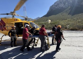 RESCATA PCNL A 11 EXCURSIONISTAS EN LA MESA DE PINOS, EN GARCÍA