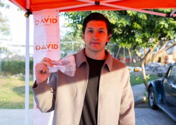 LANZA DAVID ELIZONDO ‘REGIDOR EN TU COLONIA’; ATIENDE EDIL DEMANDAS CIUDADANAS Y ARMA BRIGADAS DE LENTES GRATIS