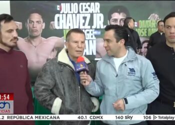 JULIO CÉSAR CHÁVEZ PONE FECHA AL RETIRO DE SUS HIJOS: “EL TIEMPO YA SE LES PASÓ”