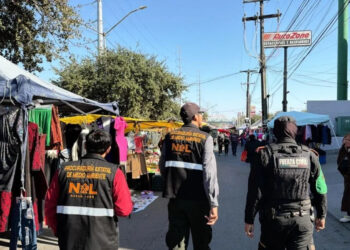 REFUERZAN OPERATIVOS CONTRA VENTA DE PIROTECNIA EN TIENDAS, MERCADOS Y ZONAS RESIDENCIALES; ADVIERTE RAÚL LOZANO POR CÁRCEL PARA INFRACTORES 1 REFUERZAN OPERATIVOS CONTRA VENTA DE PIROTECNIA EN TIENDAS, MERCADOS Y ZONAS RESIDENCIALES; ADVIERTE RAÚL LOZANO POR CÁRCEL PARA INFRACTORES