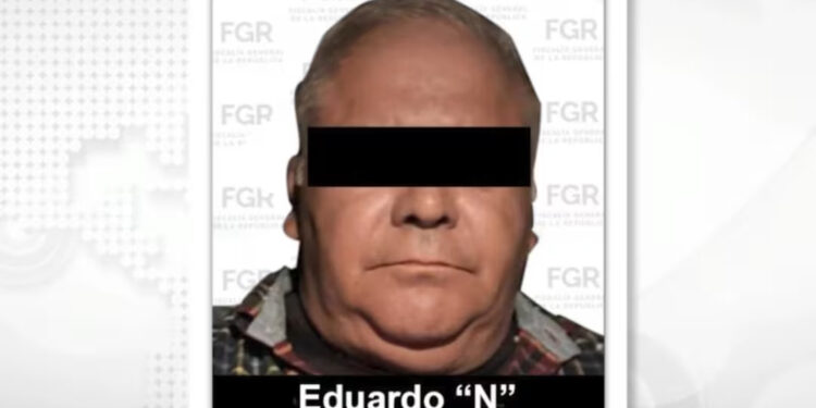 DETIENE FGR A EX GENERAL LIGADO A GARCÍA LUNA; ES ACUSADO DE PECULADO Y LAVADO DE DINERO 1 DETIENE FGR A EX GENERAL LIGADO A GARCÍA LUNA; ES ACUSADO DE PECULADO Y LAVADO DE DINERO