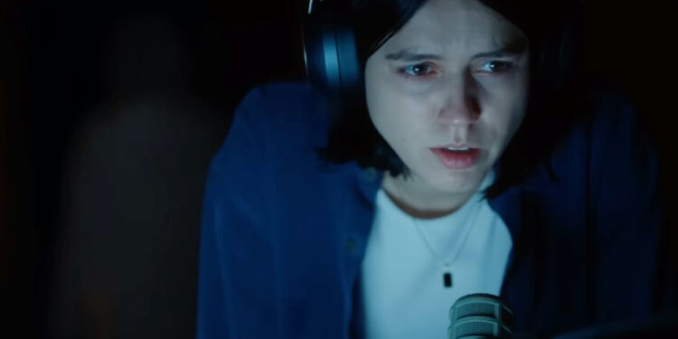 UNDERTONE: A24 APUESTA POR EL TERROR SONORO CON UNA HISTORIA PERTURBADORA