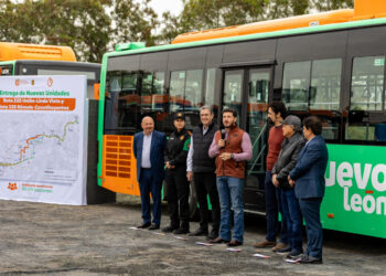 ENTREGA SAMUEL NUEVAS UNIDADES DE LA RUTA 225; BENEFICIARÁN A 200 MIL USUARIOS DE MONTERREY, SAN NICOLÁS, GUADALUPE Y APODACA