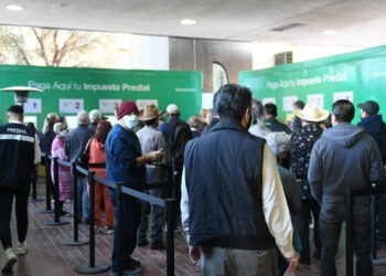 VA A PAGAR EL PREDIAL… ¡Y LE ROBAN BATERÍA!; CIUDADANO DE MONTERREY ES VÍCTIMA DE LA DELINCUENCIA AL ACUDIR AL PARQUE AZTLÁN