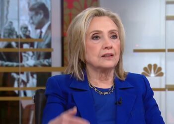 HILLARY CLINTON BAJO JURAMENTO: NIEGA ANTE EL CONGRESO CUALQUIER NEXO CON LOS CRÍMENES DE JEFFREY EPSTEIN