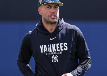 EL DRAMA DE GIANCARLO STANTON: LA ESTRELLA DE LOS YANKEES CONFIESA QUE SUS LESIONES LE IMPIDEN HASTA ABRIR UNA BOTELLA