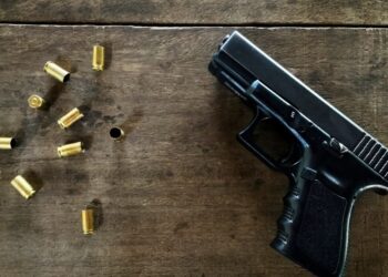 SUPREMA CORTE RESPALDA FACULTAD DE SEDENA PARA CANCELAR LICENCIAS DE ARMAS SIN AUDIENCIA PREVIA