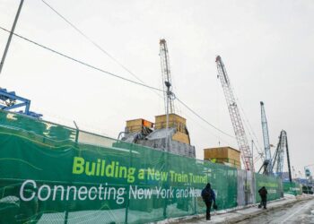 AGENCIA DEL TÚNEL HUDSON DEMANDA A LA ADMINISTRACIÓN TRUMP POR RETENCIÓN DE FONDOS ESTRATÉGICOS