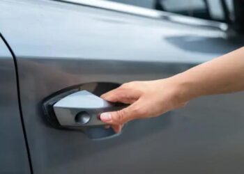 CHINA PROHIBIRÁ MANIJAS OCULTAS EN VEHÍCULOS ELÉCTRICOS POR RAZONES DE SEGURIDAD PARA 2027