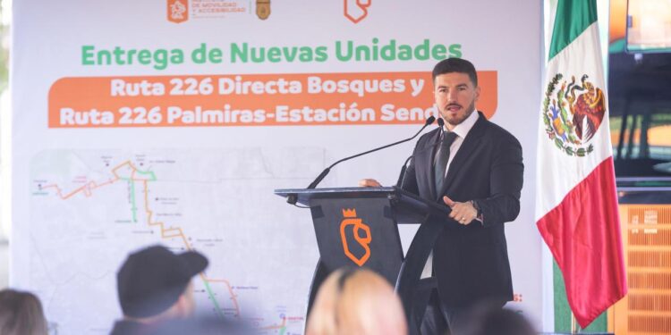 ENTREGA SAMUEL 30 NUEVAS UNIDADES DE LA RUTA 226; REDUCIRÁN TIEMPOS DE ESPERA 80%