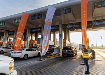 SUSPENDEN COBRO EN AUTOPISTA AL AEROPUERTO