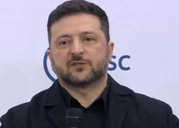 ZELENSKI CALIFICA A PUTIN COMO UN “ESCLAVO DE LA GUERRA” Y URGE A REFORZAR EL APOYO INTERNACIONAL