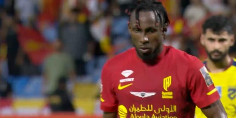 JULIÁN QUIÑONES MANTIENE RITMO DEMOLEDOR EN ARABIA SAUDITA RUMBO AL MUNDIAL 2026