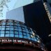 BOLSA MEXICANA CAE LIGERAMENTE PERO MANTIENE NIVELES RÉCORD EN ESPERA DE REPORTES CORPORATIVOS