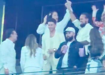 CARÍN LEÓN Y NICK JONAS DISFRUTAN JUNTOS DEL CONCIERTO DE BACKSTREET BOYS EN LAS VEGAS