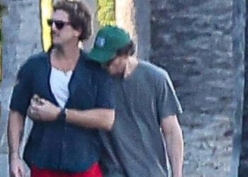 PEDRO PASCAL Y RAFAEL OLARRA EN BEVERLY HILLS
