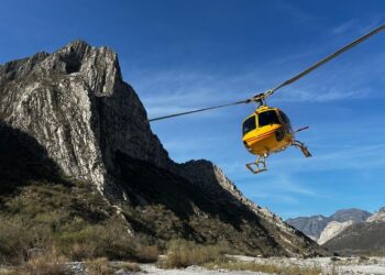 RESCATE DE PELÍCULA; IMPLEMENTA PROTECCIÓN CIVIL NUEVO LEÓN AUXILIO AÉREO PARA SENDERISTA LESIONADA EN LA HUASTECA