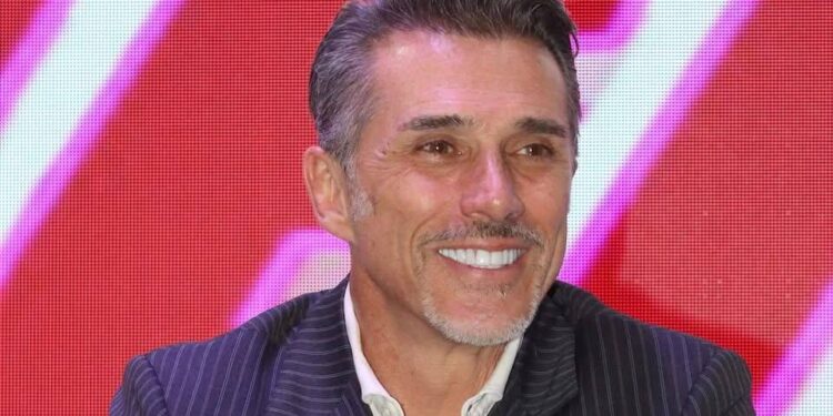 DEJA DIPUTADO DE MORENA CONGRESO POR ‘LA CASA DE LOS FAMOSOS’; ABANDONA SERGIO MAYER CÁMARA BAJA EN PLENA DISCUSIÓN DE REFORMA ELECTORAL