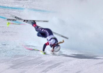LINDSEY VONN SUFRE GRAVE FRACTURA DE TIBIA EN MILANO-CORTINA 2026 TRAS APARATOSA CAÍDA EN DESCENSO