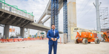 TENDRÁ NUEVO LEÓN PRIMER METRO CON LÍNEA SOBRE VIADUCTO; PRESUME SAMUEL HITO EN OBRAS