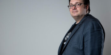 BRANDON SANDERSON ESTUDIA A TOLKIEN PARA ADAPTAR EL ARCHIVO DE LAS TORMENTAS A LA PANTALLA