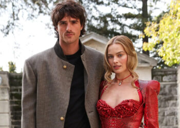 “CUMBRES BORRASCOSAS”: EMERALD FENNELL APUESTA POR UNA REINTERPRETACIÓN ÍNTIMA DEL CLÁSICO LITERARIO