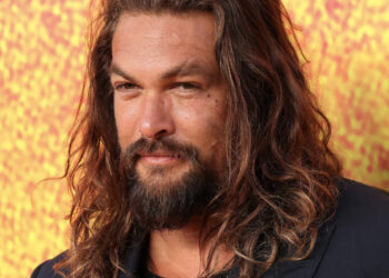 JASON MOMOA PROTAGONIZARÁ LA PELÍCULA DE HELLDIVERS BASADA EN EL VIDEOJUEGO DE PLAYSTATION