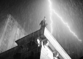 LA NUEVA SERIE DE SPIDER-NOIR CON NICOLAS CAGE EVITA EL NOMBRE DE SPIDER-MAN POR TEMAS LEGALES