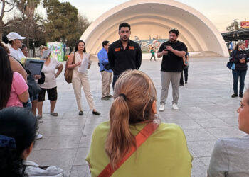 NIEGA GOBIERNO DE CARRILLO PERMISO PARA SILLAS Y DEJA DE PIE A LOS VECINOS; BLOQUEA SAN NICOLÁS REUNIÓN DE CIUDADANOS CON DIPUTADO GLEN VILLARREAL