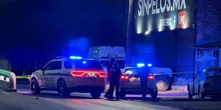 ATACAN CON EXPLOSIVOS INSTALACIONES DE VÍCTOR BADILLO EN SAN NICOLÁS; DAÑAN VEHÍCULO AFUERA DE LAS INSTALACIONES DEL PORTAL “SINPELOS”