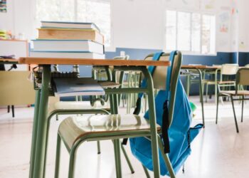 CERCO A LA EDUCACIÓN: REPUBLICANOS IMPULSAN PLAN PARA EXCLUIR A NIÑOS INDOCUMENTADOS DE ESCUELAS