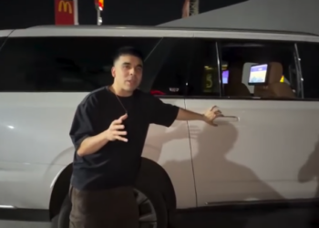 EXHIBE RAPERO INSEGURIDAD EN MONTERREY; CRISTALEAN 2 CAMIONETAS A MC DAVO EN GONZALITOS