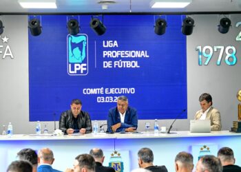 LA PELOTA SE DETIENE: LA AFA RATIFICA UN PARO TOTAL EN EL FÚTBOL ARGENTINO ANTE LA PRESIÓN JUDICIAL SOBRE SU DIRIGENCIA