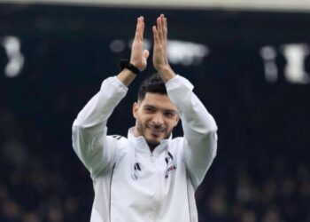 EL LOBO SE QUEDA EN EUROPA: RAÚL JIMÉNEZ RECHAZA REGRESO INMEDIATO A LA LIGA MX PARA SEGUIR EN EL ELITE