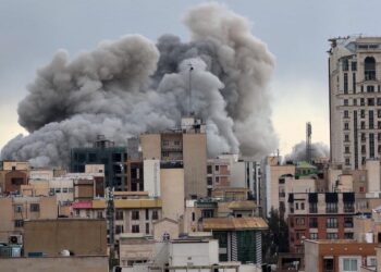 RECHAZO MAYORITARIO: EL 74% DE LOS ESTADOUNIDENSES SE OPONE AL ENVÍO DE TROPAS TERRESTRES A IRÁN