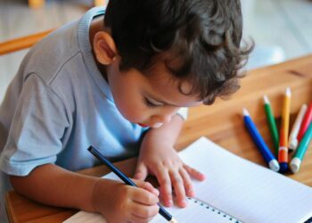 OFRECE GOBIERNO ESTATAL BECAS EN COLEGIOS; ABREN TRÁMITE PARA OBTENER DESCUENTOS DEL 25 AL 100% EN PREESCOLAR, PRIMARIA, SECUNDARIA Y EDUCACIÓN ESPECIAL