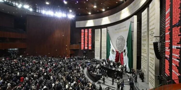 FISCALIZACIÓN TOTAL: LA REFORMA DE SHEINBAUM BUSCA ELIMINAR EL EFECTIVO Y RASTREAR CADA PESO EN LAS CAMPAÑAS