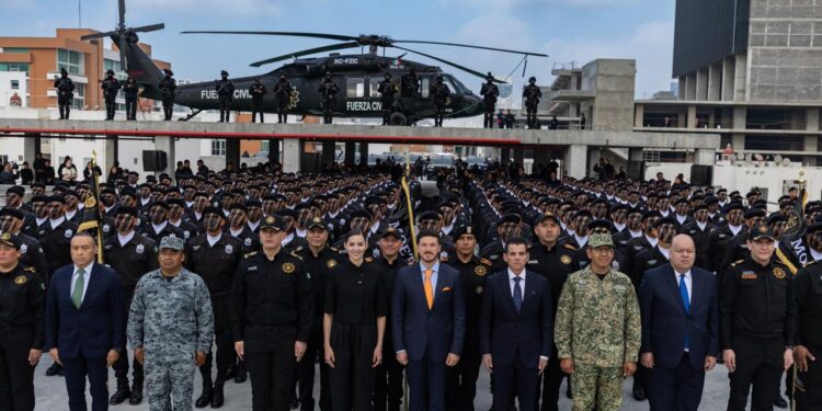 GRADÚA SAMUEL A 323 NUEVOS POLICÍAS DE FUERZA CIVIL; RECONOCE MARIANA A QUIENES ELIGIERON EL CAMINO DE PROTEGER Y SERVIR