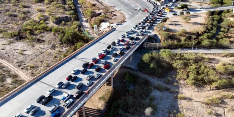 TENDRÁ PUENTE COLOMBIA CARRIL EXCLUSIVO PARA EL MUNDIAL; ESTIMA ESTADO MÁS DE 250 MIL CRUCES PROVENIENTES DE TEXAS