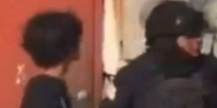 MATA ADOLESCENTE A DOS MAESTRAS EN MICHOACÁN; PRESUME ARMA EN REDES ANTES DE COMETER CRIMEN