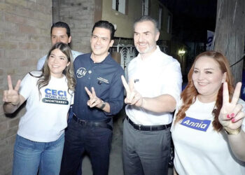 ¿DEJA ADRIÁN AL PRI?; TRAS DECLARAR QUE EL PAN IRÁ SÓLO POR LA GUBERNATURA EN 2027, EL LÍDER NACIONAL ALBIAZUL RECORRE CASAS DE MONTERREY Y JUEGA “CASCARITA” CON EL PRIISTA