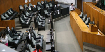 DEJAN DIPUTADOS TIRADO EL PRESUPUESTO Y SE VAN DE VACACIONES; NO SE PONEN DE ACUERDO Y SE ‘AVIENTAN LA PELOTITA’ 2 DEJAN DIPUTADOS TIRADO EL PRESUPUESTO Y SE VAN DE VACACIONES; NO SE PONEN DE ACUERDO Y SE ‘AVIENTAN LA PELOTITA’