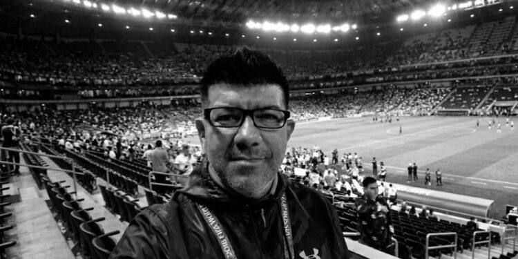 FALLECE PERIODISTA DEPORTIVO AXEL SOLÍS; PIERDE NL A UNA VOZ RECONOCIDA