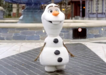 OLAF SE VUELVE VIRAL TRAS FALLA EN SU ANIMATRÓNICO DURANTE SU DEBUT EN DISNEYLAND PARIS