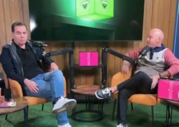 PUGNA POR EL MICRÓFONO: MARTINOLI Y LUIS GARCÍA EN LA MIRA DE NETFLIX TRAS ÉXITO EN EL STREAMING