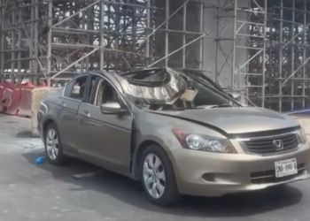 CAE CUBO DE GRÚA SOBRE VEHÍCULO EN MIGUEL ALEMÁN