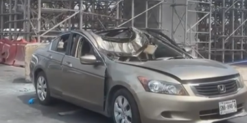 CAE CUBO DE GRÚA SOBRE VEHÍCULO EN MIGUEL ALEMÁN