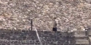 TIROTEO EN TEOTIHUACÁN; MATA A TURISTA CANADIENSE, HIERE A 4 TURISTAS EXTRANJERAS Y SE QUITA LA VIDA EN PIRÁMIDE DE LA LUNA